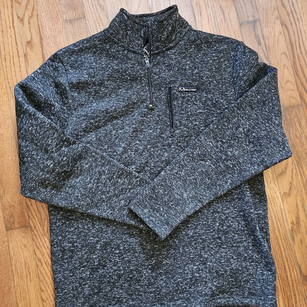 Realtree Men's Black Zip-Up Sweater